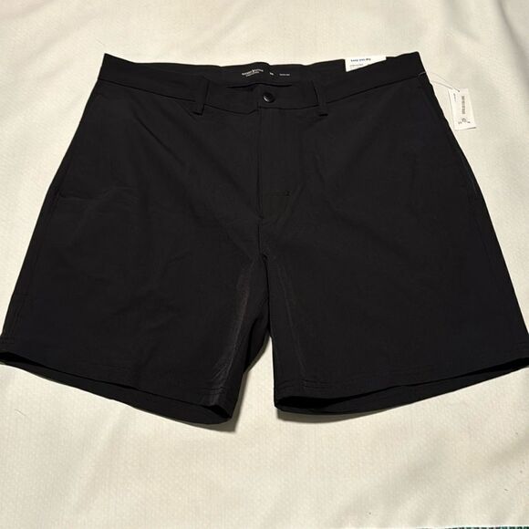 Old Navy Active Shorts Mens 36 Black Zip Pocket Hybrid - Picture 1 of 4